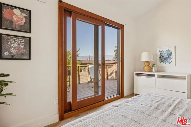 2467 Silver Ridge Avenue, Los Angeles CA: https://media.crmls.org/mediaz/61aa6ae3-0833-4c3a-973d-3cbd321412bf.jpg