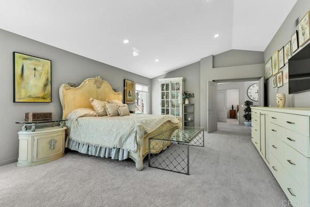 4125 PINDAR Way, Oceanside CA: https://media.crmls.org/mediaz/61aaa66d-24fc-438f-84f1-ab679bd92e07.jpg