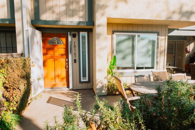 Detail Gallery Image 1 of 1 For 10165 Kerrigan St, Santee,  CA 92071 - 3 Beds | 2/1 Baths