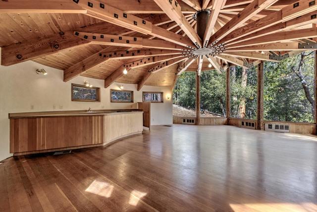 55283 Pine Crest, Idyllwild CA: https://media.crmls.org/mediaz/61ab0940-ae87-4311-8999-b2dd1667be54.jpg