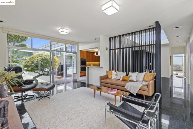 7145 View Ave, El Cerrito CA: https://media.crmls.org/mediaz/61ab3bea-c7ff-4be8-9019-1af09ea11bb4.jpg