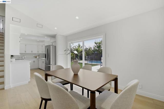 Image 18 of 39 For 7574 Birkdale Dr