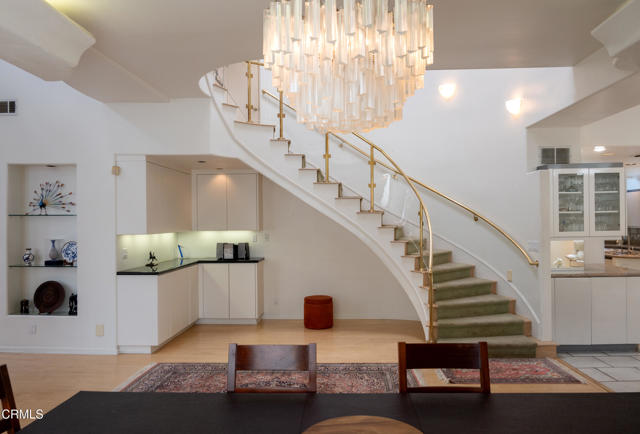 Drew Fenton | 360 N Skyewiay Road Los Angeles CA | MLS: 7432717