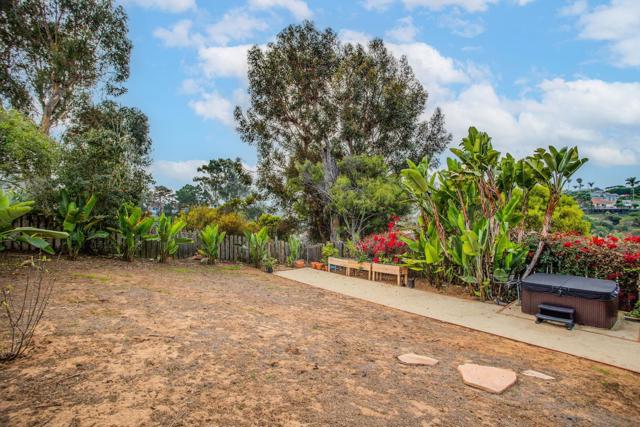 4021 Bernice Dr, San Diego CA: https://media.crmls.org/mediaz/61ac4361-8f50-4ec1-ad96-8baacd230a55.jpg