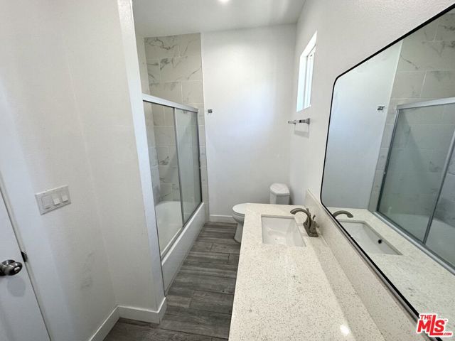 1123 Browning Boulevard, Los Angeles CA: https://media.crmls.org/mediaz/61acdb22-9e11-4188-91a7-37656a1d4ade.jpg