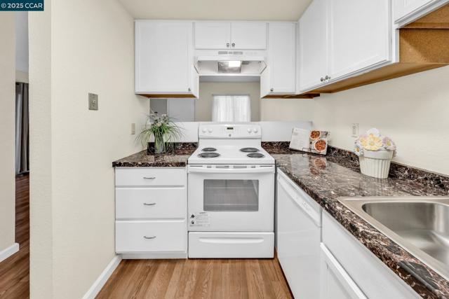 3641 Clayton Rd, Concord CA: https://media.crmls.org/mediaz/61aceb51-e650-4576-8018-d034ac646075.jpg