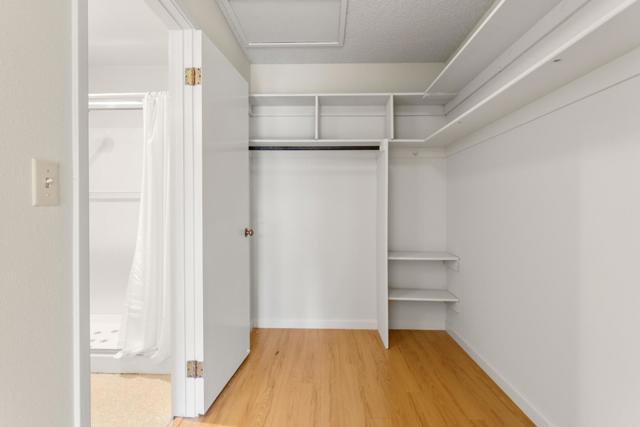 78 Pearce Mitchell Place, Stanford CA: https://media.crmls.org/mediaz/61ad53a1-be51-4f45-93d3-9881a0c5d5c6.jpg