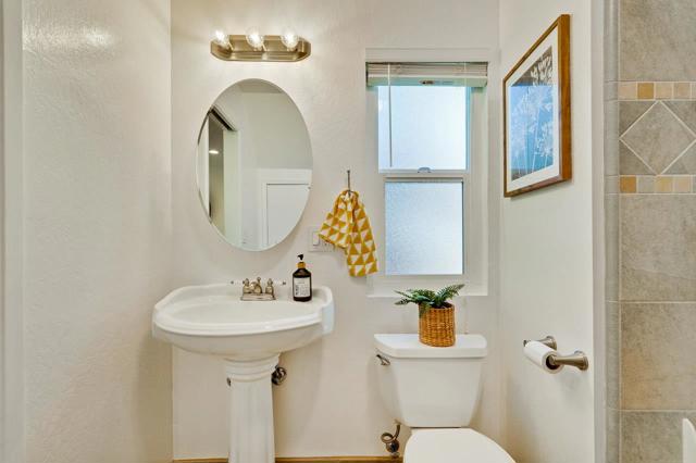 851 Burns Avenue, Aptos CA: https://media.crmls.org/mediaz/61add879-4e4d-4870-942b-574796cb1f18.jpg