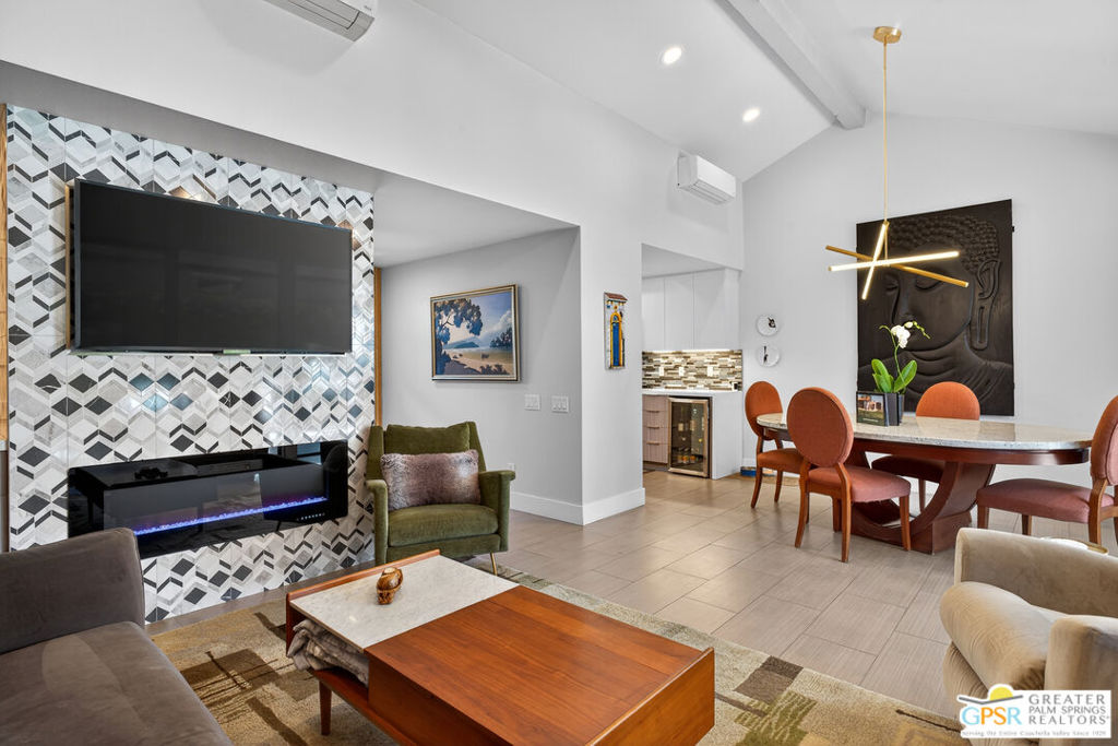 2380 W Miramonte Circle #C