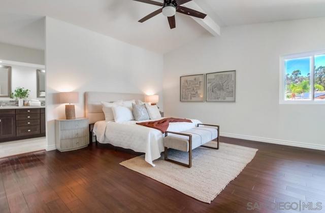 12709 Treeridge Ter, Poway CA: https://media.crmls.org/mediaz/61ae5de2-0efd-463e-a054-04570b14223a.jpg