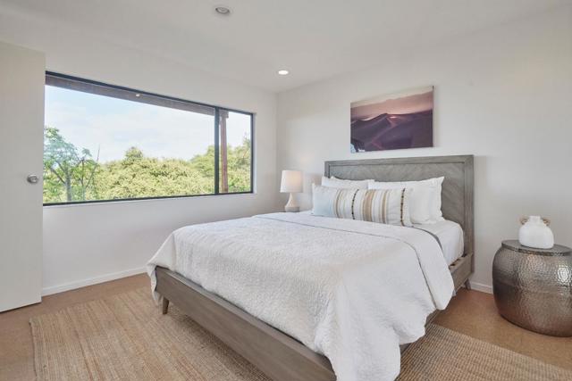 3414 Beresford Avenue, Belmont CA: https://media.crmls.org/mediaz/61af3ad8-6ade-44ef-bf35-70a8cd07b4f3.jpg