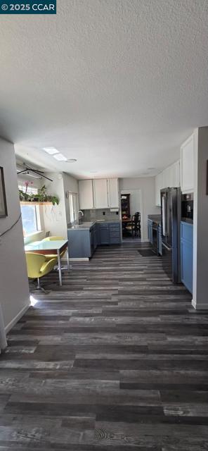 1011 Amanda Cir, Brentwood CA: https://media.crmls.org/mediaz/61afb0b9-cadb-4144-9841-e751c5519121.jpg