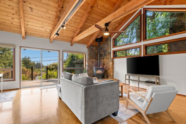 120 Bella Vista Lane, Watsonville CA: https://media.crmls.org/mediaz/61b02f3b-f9c0-4db8-8267-2d77b4fa0441.jpg
