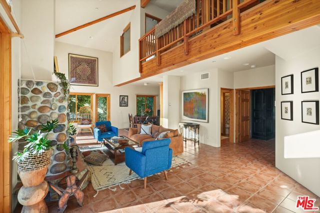 774 Old Topanga Canyon Road photo 8