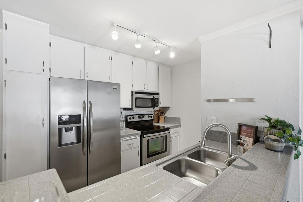 9209 Village Glen Drive - photo 7