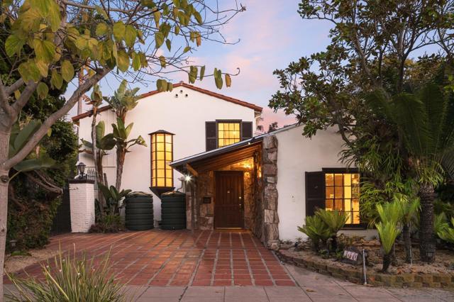1010 Myrtle Way, San Diego CA: https://media.crmls.org/mediaz/61b29e78-45a9-4b89-995c-9f499eeebcee.jpg