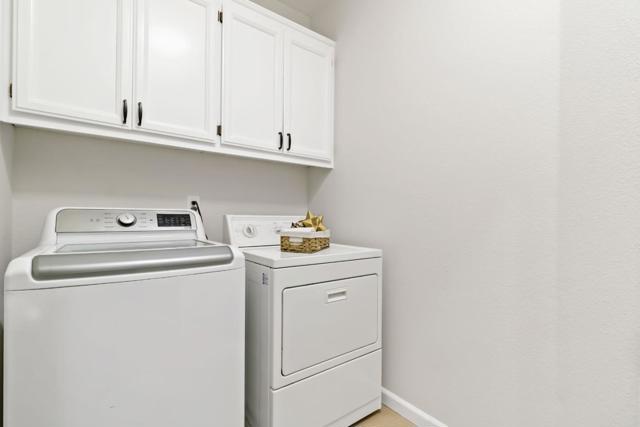 3585 Cour Du Vin, San Jose CA: https://media.crmls.org/mediaz/61b3991d-976e-44a4-aad4-0e25d34c7681.jpg