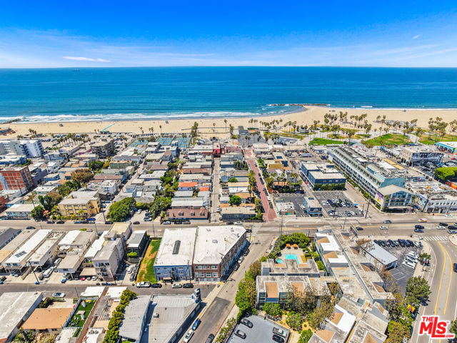 1802 Pacific Avenue, Venice CA: https://media.crmls.org/mediaz/61b4cea2-ce95-494e-a402-df4a227daf56.jpg