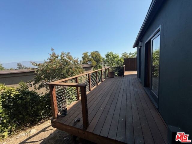 2467 Silver Ridge Avenue, Los Angeles CA: https://media.crmls.org/mediaz/61b4e73e-d52e-4069-8a86-ed36a9ff107a.jpg