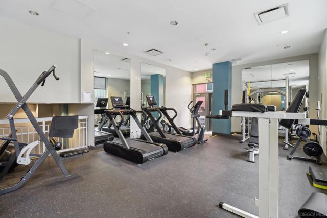 1580 Union St, San Diego CA: https://media.crmls.org/mediaz/61b5dde6-a0a2-4760-8ec4-85e59a2bfd9b.jpg