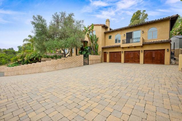 4149 Manchester Avenue, Encinitas CA: https://media.crmls.org/mediaz/61b5f284-b375-4a9c-b521-47610af46bbb.jpg