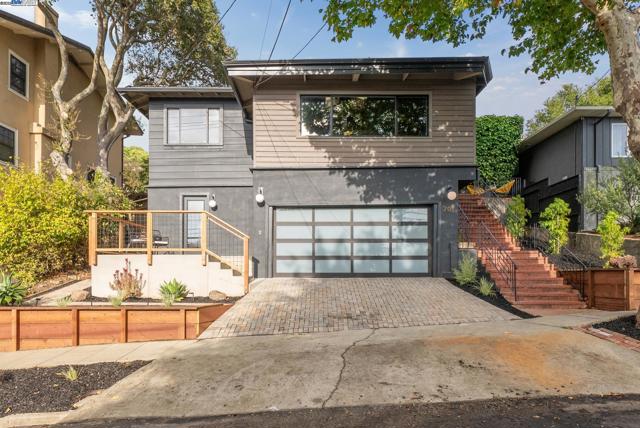 201 Amherst Ave, Kensington CA: https://media.crmls.org/mediaz/61b5f909-0727-4974-a820-132bf9b8de5f.jpg