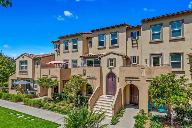 4347 Harbor Way, Oceanside CA: https://media.crmls.org/mediaz/61b7c6be-cb33-47a4-8f82-06866d95facd.jpg