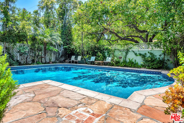 12144 Blix Street photo 3