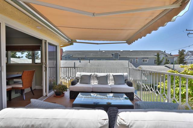 Detail Gallery Image 5 of 21 For 810 D Avenue, Coronado,  CA 92118 - 2 Beds | 1/1 Baths