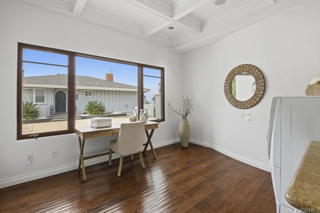 1745 Amalfi Street, La Jolla CA: https://media.crmls.org/mediaz/61b90da8-a6ff-41d2-9299-b05ce9b2f7c0.jpg