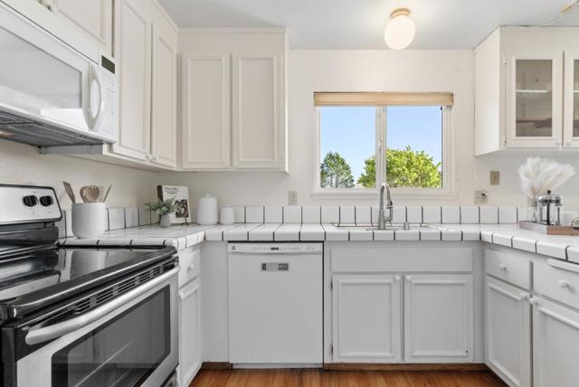 128 McMillan Drive, Santa Cruz CA: https://media.crmls.org/mediaz/61b91eff-89ae-499c-ad70-df4d60e8a839.jpg