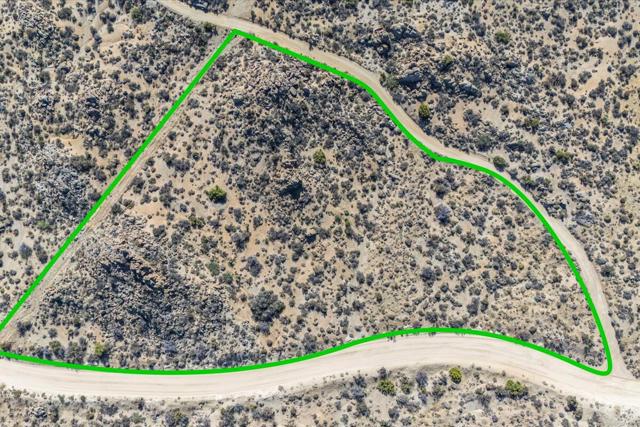 Image 4 of 80 For 57795 Big Horn Drive