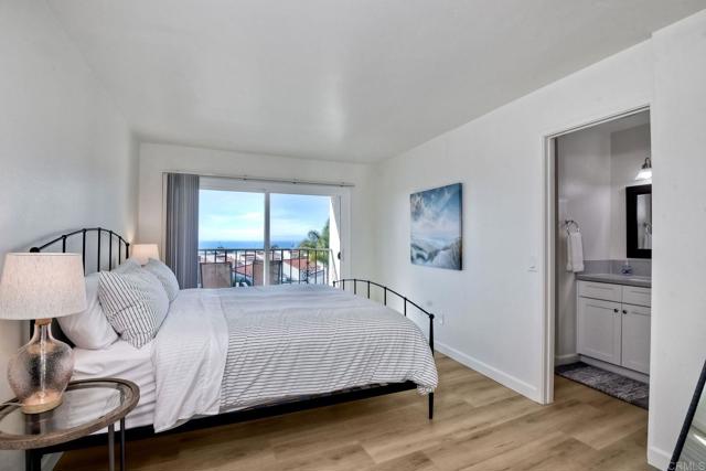 Detail Gallery Image 9 of 19 For 6675 Paseo Del Norte #B,  Carlsbad,  CA 92011 - 2 Beds | 2 Baths