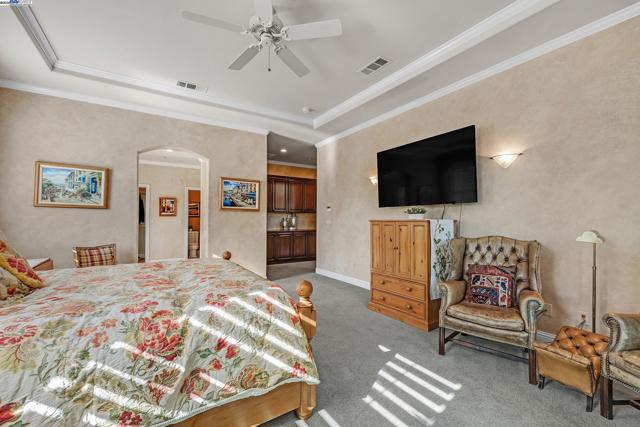 259 Alden Ln, Livermore CA: https://media.crmls.org/mediaz/61bb0370-010d-4033-97d6-1196dcd5d89f.jpg
