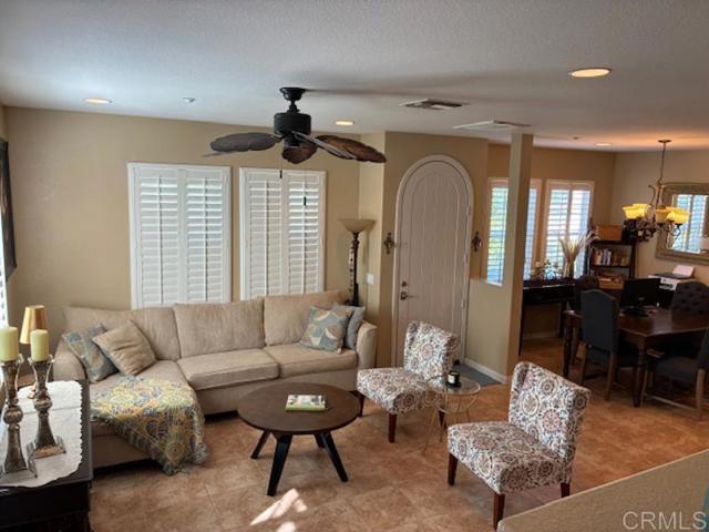 Detail Gallery Image 5 of 20 For 2170 Bobcat Ct #123,  Chula Vista,  CA 91915 - 2 Beds | 2/1 Baths