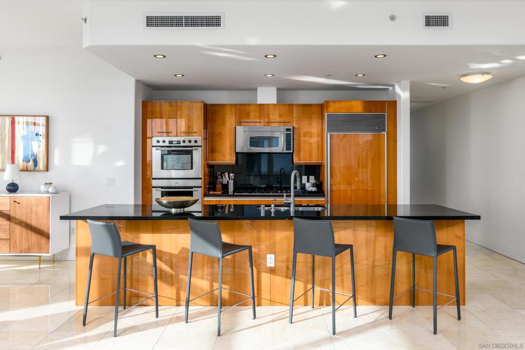 550 Front St. - photo 8