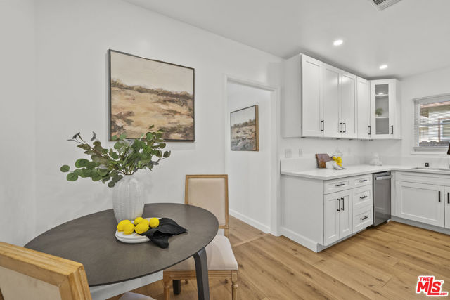 746 Valley View Avenue, Monrovia CA: https://media.crmls.org/mediaz/61bdd570-3c69-448b-b6c2-1c5090695b6f.jpg