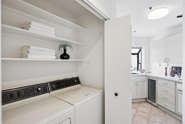 234 Shorebird Circle, Redwood City CA: https://media.crmls.org/mediaz/61be2690-0b23-4d6b-8823-caa58c4ba015.jpg