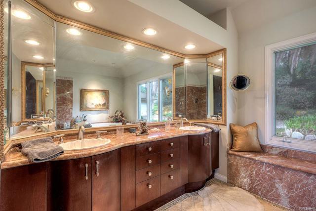 Detail Gallery Image 19 of 32 For 30181 via Maria Elena, Bonsall,  CA 92003 - 3 Beds | 2/1 Baths