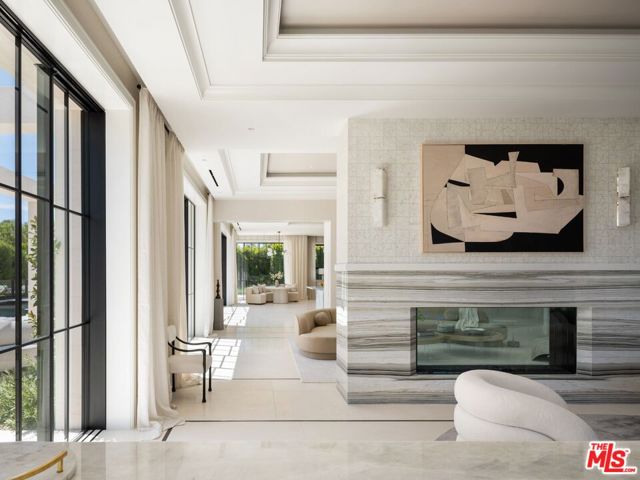 721 N Bonhill Road, Los Angeles CA: https://media.crmls.org/mediaz/61bf4ec4-43a0-4e98-9e15-d439fe3a4ac1.jpg
