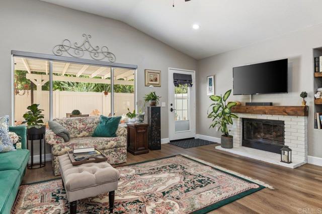 31655 Loma Linda, Temecula CA: https://media.crmls.org/mediaz/61bf6599-9d6b-41e7-a286-c9dad36874a8.jpg