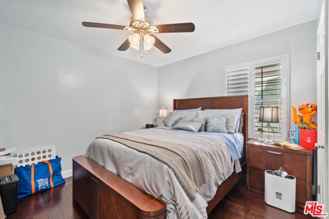 2031 W 98th Street, Los Angeles CA: https://media.crmls.org/mediaz/61bfb9c6-95fb-4705-8c75-7529db978a0d.jpg