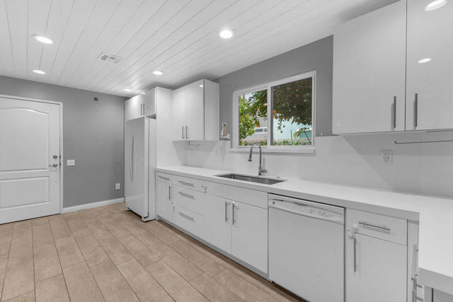 Image 13 of 47 For 40529 Meadow Lane