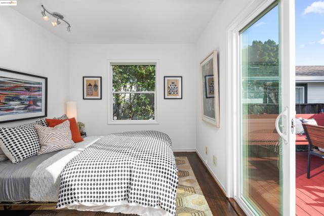 209 Behrens St, El Cerrito CA: https://media.crmls.org/mediaz/61bff818-0bbb-4133-a63b-f347f6f2706f.jpg