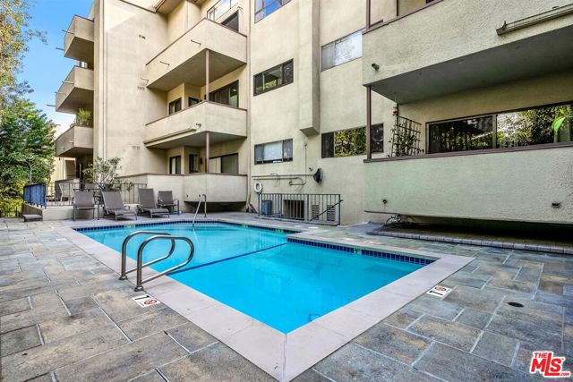2332 Fox Hills Drive, Los Angeles CA: https://media.crmls.org/mediaz/61c04173-85aa-42f4-b46c-acaaf762954e.jpg