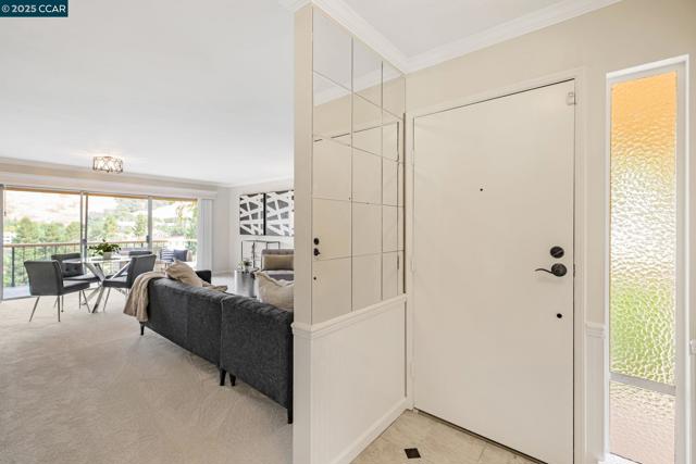 4021 Terra Granada Dr, Walnut Creek CA: https://media.crmls.org/mediaz/61c05606-2446-4604-b139-92f32c3ad144.jpg