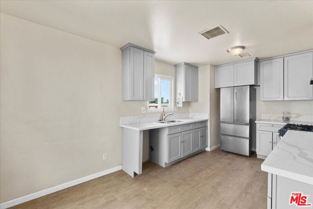 40611 178th Street, Lancaster CA: https://media.crmls.org/mediaz/61c0871f-ab91-4b06-91a7-0262cf2bc48d.jpg
