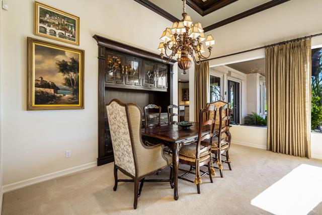 326 Loch Lomond Road, Rancho Mirage CA: https://media.crmls.org/mediaz/61c1b72d-00c1-4584-99ad-dcd758a8f1c6.jpg