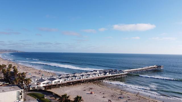 4135 Fanuel St, Pacific Beach (San Diego) CA: https://media.crmls.org/mediaz/61c1ef8e-d647-4e41-9c1e-3d3a30bccb60.jpg