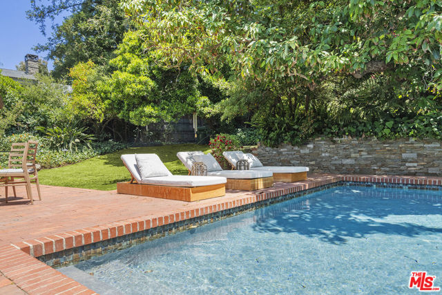 3 Latimer Road, Santa Monica CA: https://media.crmls.org/mediaz/61c26a55-b735-4620-b7db-e2ccffc630e0.jpg